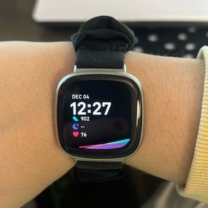 Fitbit Versa 4